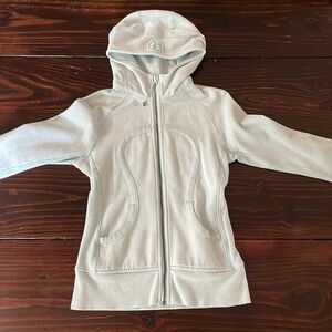 NWOT! Never Worn LuluLemon Women’s XS Mint Green Scuba Hoodie